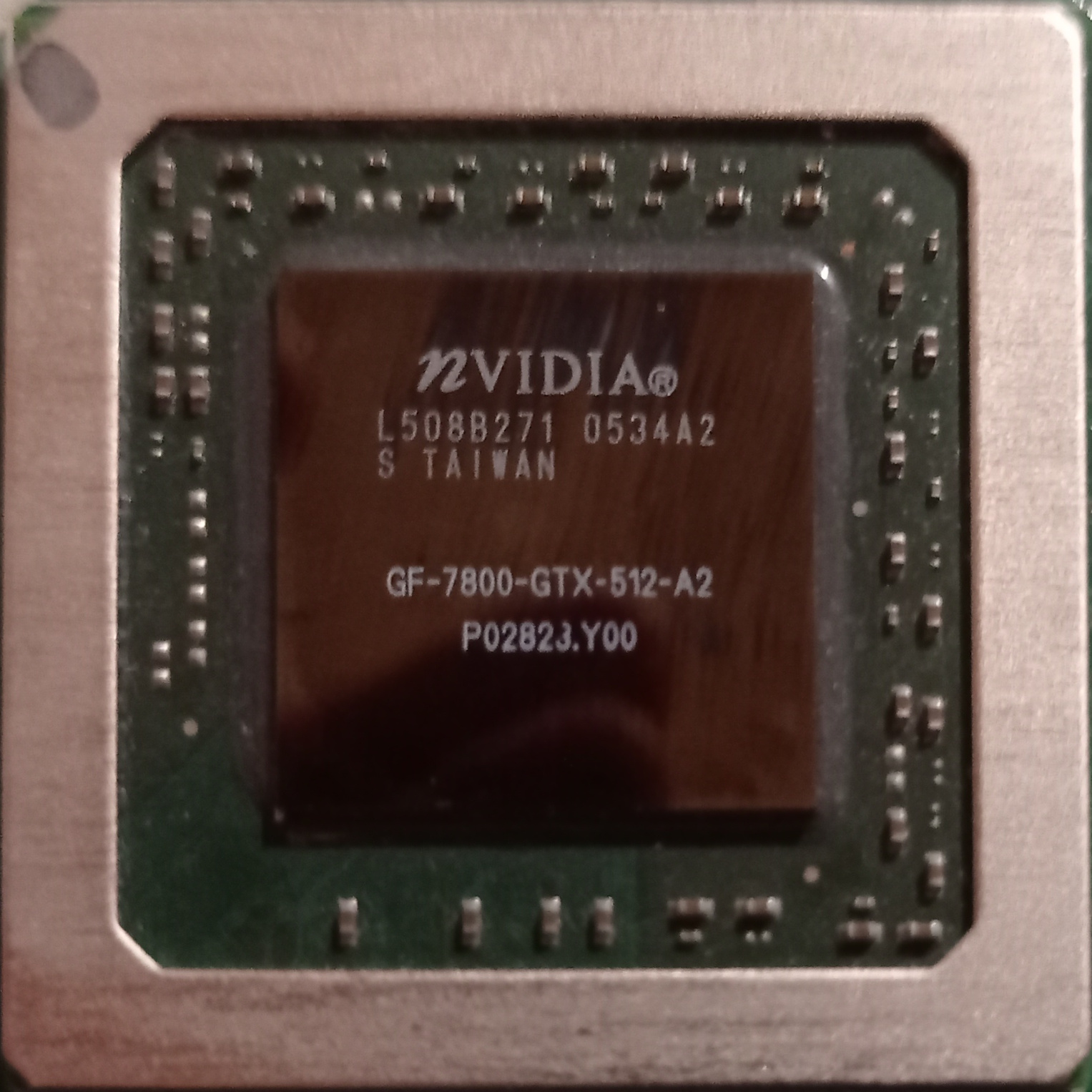NVIDIA GeForce 7800 GTX 512MB [Die]