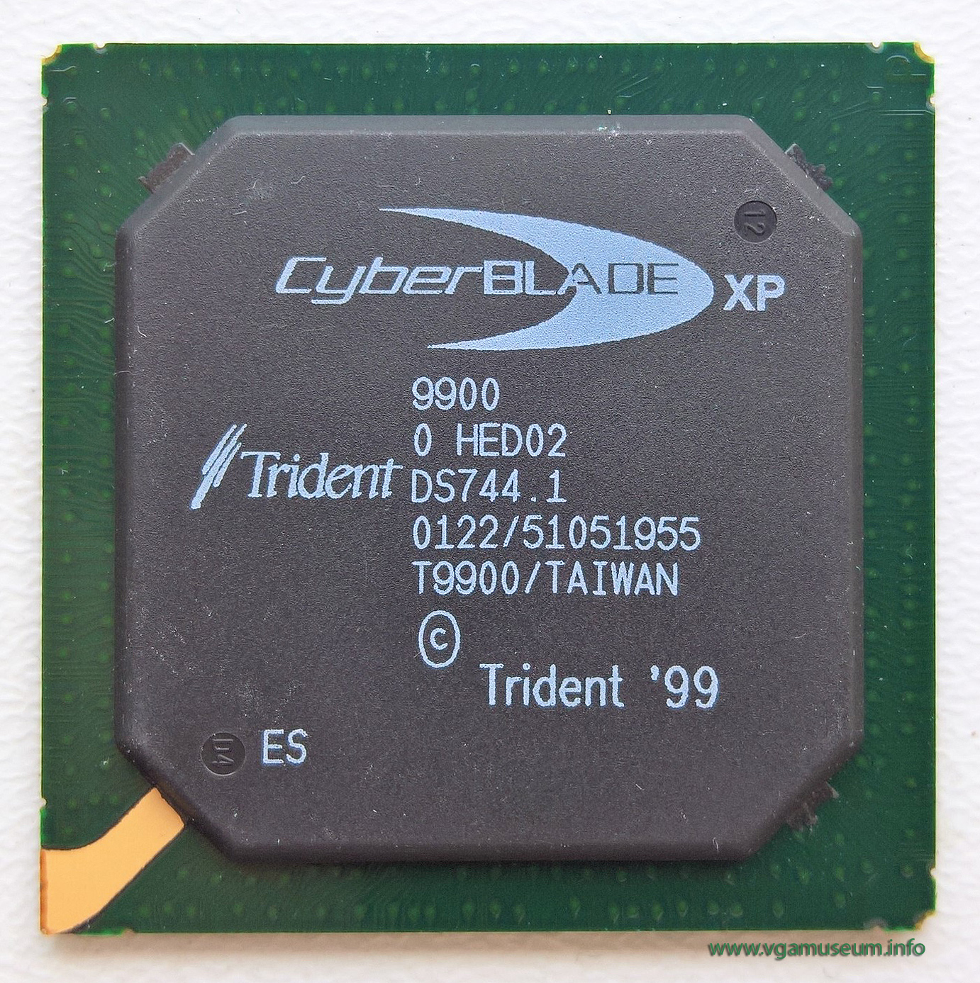 Trident CyberBlade XP