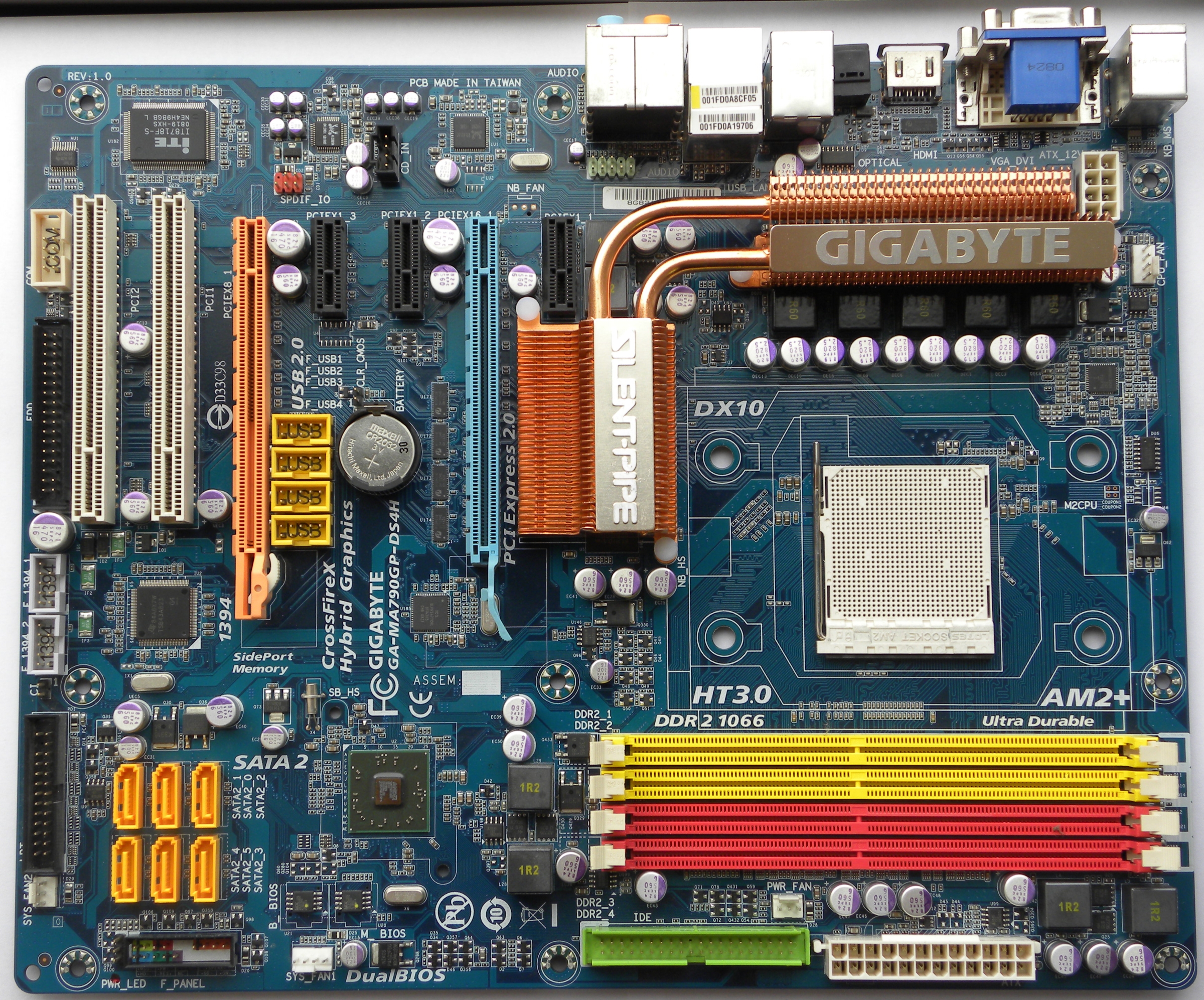 Gigabyte GA-MA790GP-DS4H